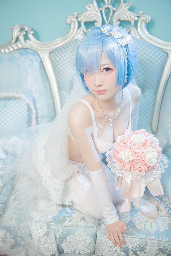 Cosplay Rem trong Re:Zero càng nhìn càng thấy kích thích